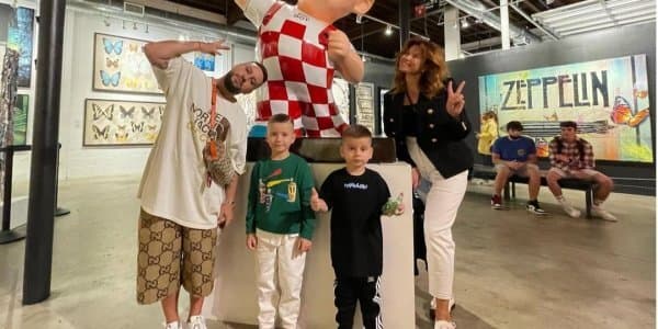Где звезды проводят новогодние каникулы? 