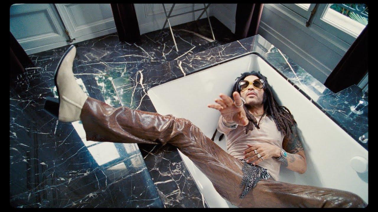 Lenny Kravitz supports Ukraine