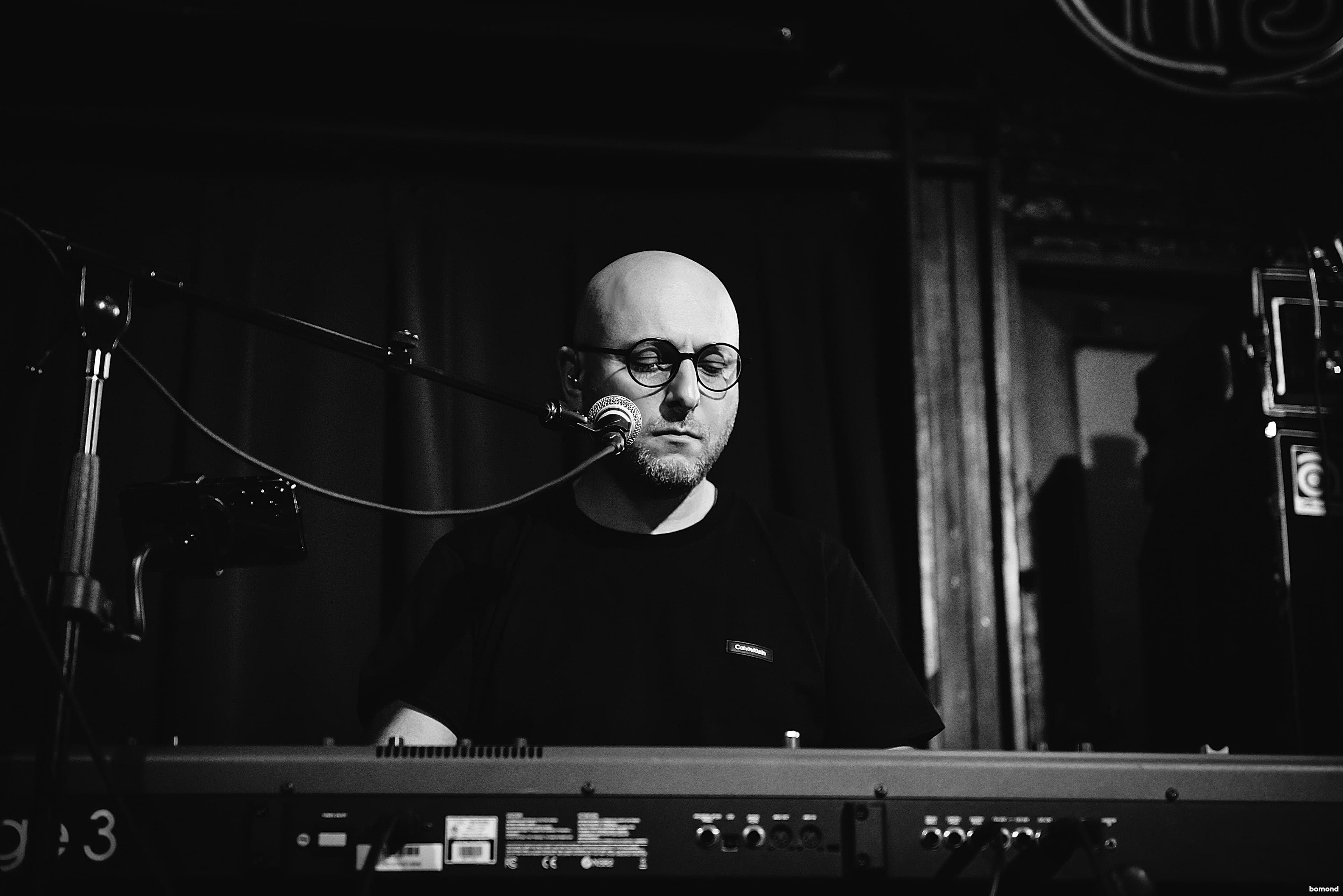 Mgzavrebi - Los Angeles (September 22)