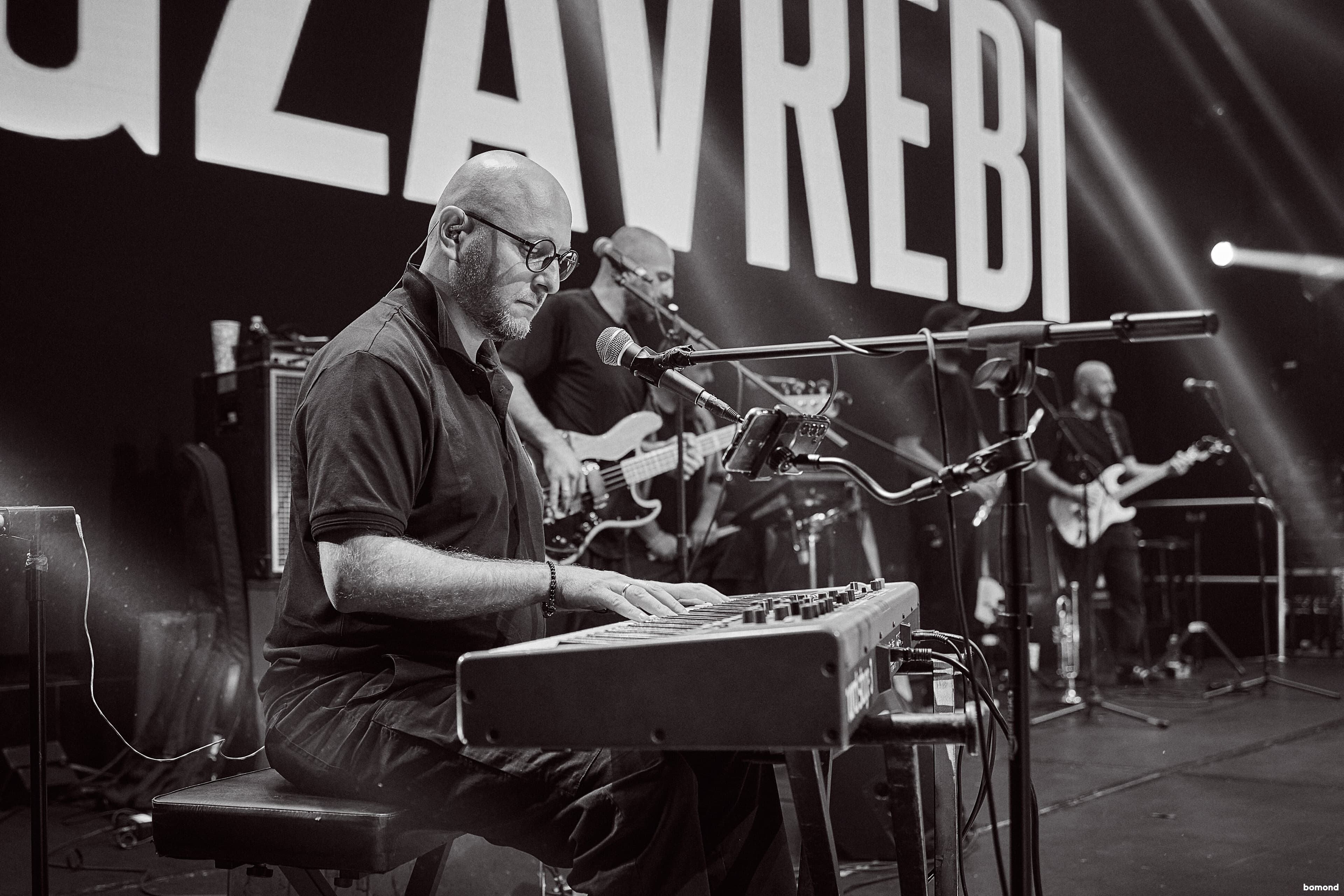 Mgzavrebi - New York (October 3)
