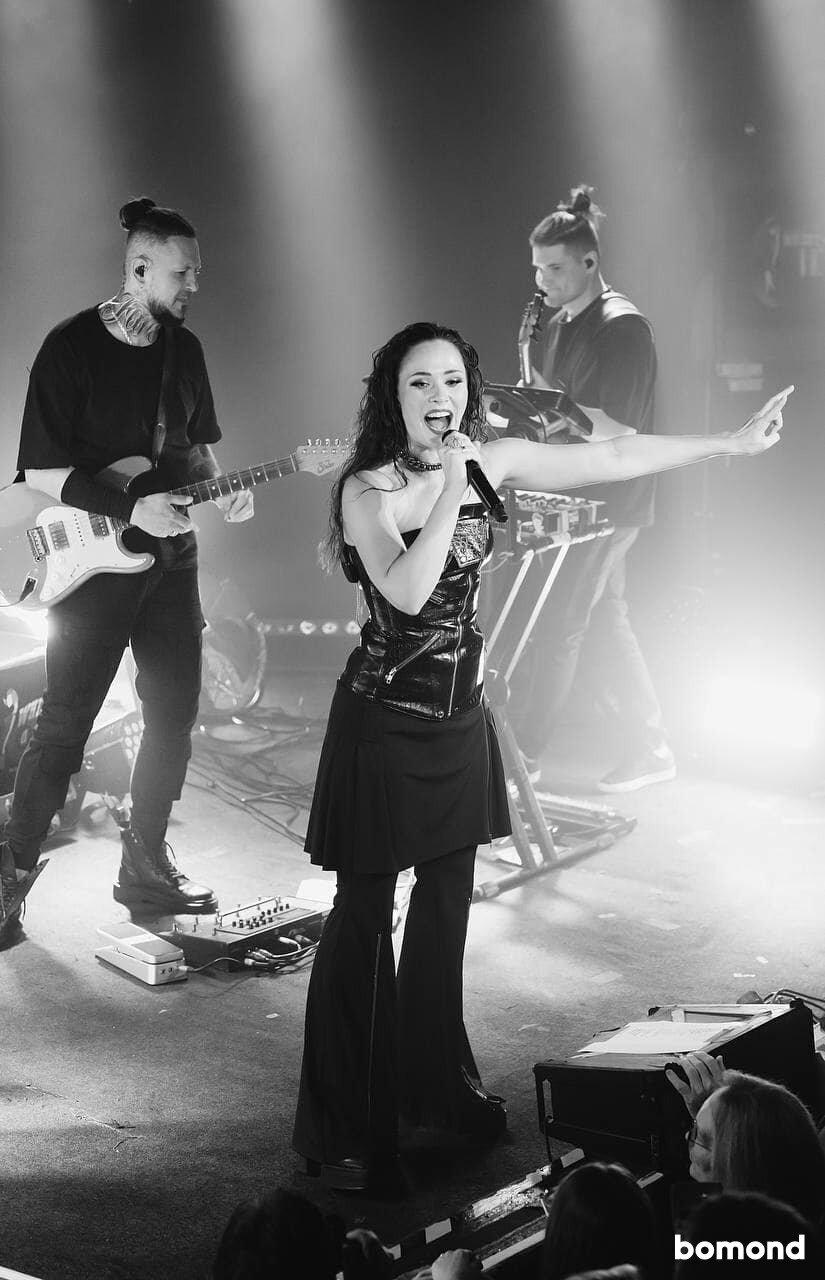 #10 – The Hardkiss - Los Angeles (October 6)